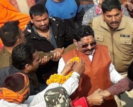बिहार: बाहुबली अनंत सिंह ने मिशन 2019 के रोड शो में दिखाया दम, खुद को बताया मुंगेर का कांग्रेस कैंडिडेट