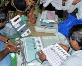 मतगणना LIVE, मतगणना शुरू, महाराष्ट्र में भाजपा को बढ़त, हरियाणा में कांटे की टक्कर